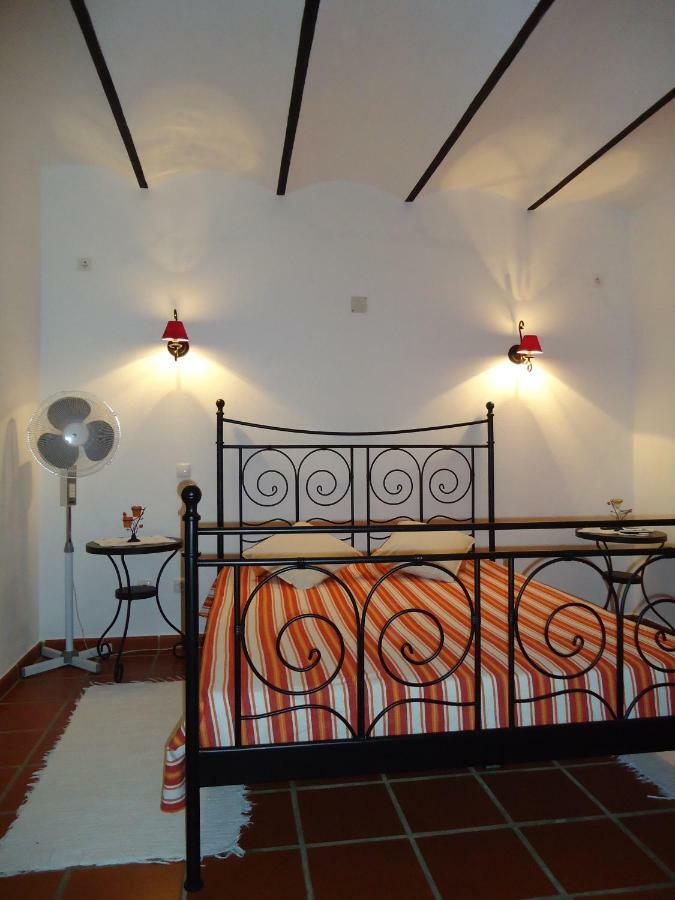 Monte Da Avo Chica Hotel Монсарас Екстериор снимка